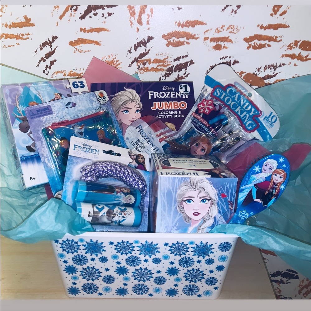 Frozen character themed gift basket ❄️